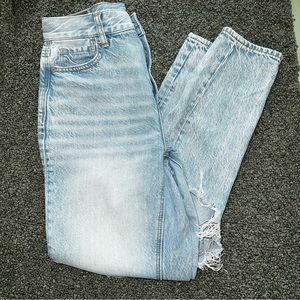 American Eagle - Mom Jean (00 Short)